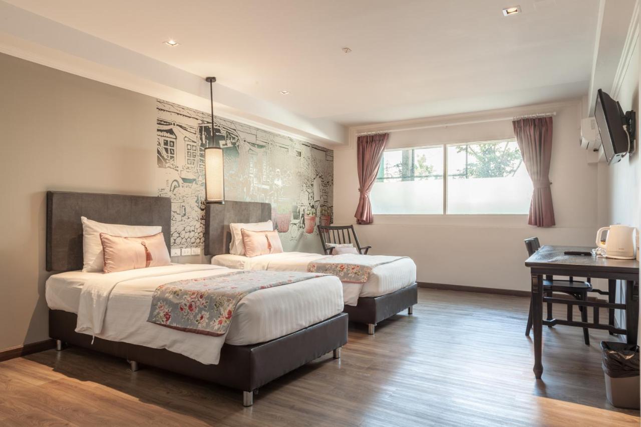Ang Mor Lao Hotel (Adults Only) Phuket Dış mekan fotoğraf